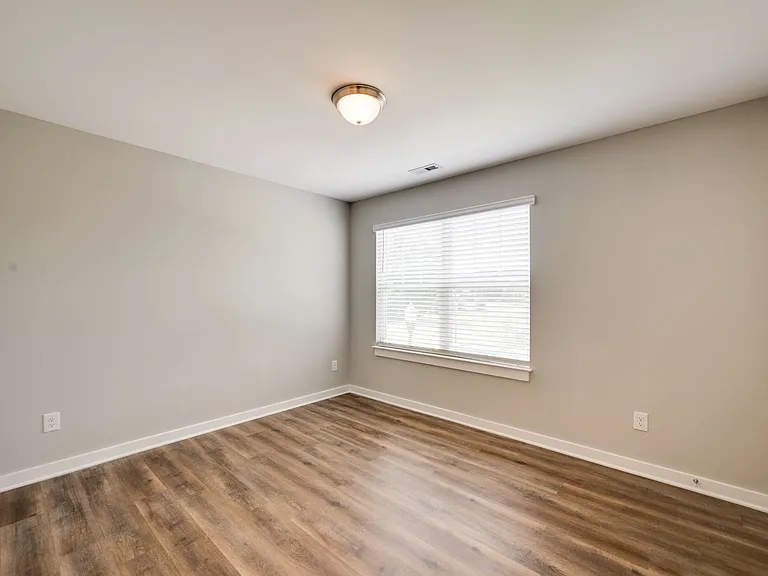 303 E Forge Ct — Photo 17