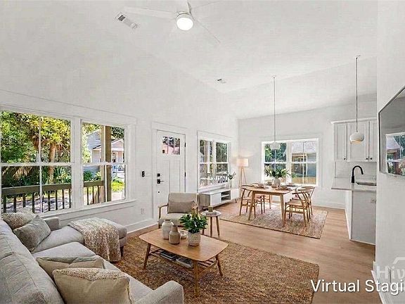 4th image of 1205 SE 36th Street