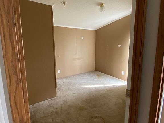 5th image of 1040 Eva Ln