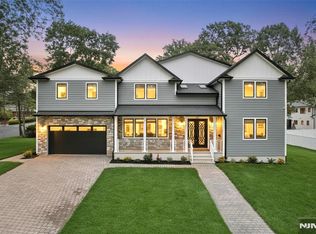 492 Oak Tree Rd, Oradell, NJ 07649