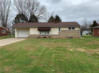 109 Clover Dr, Monaca, PA 15061