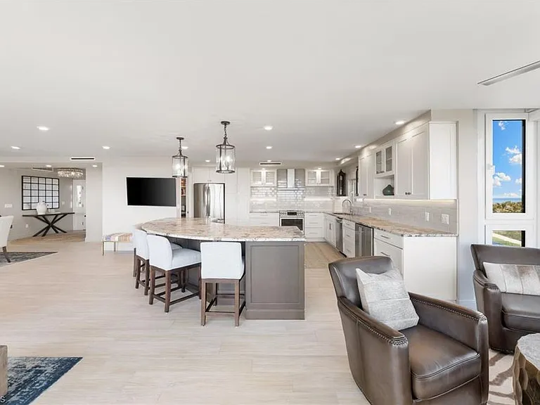 4031 Gulf Shore Blvd N #7D — Photo 19