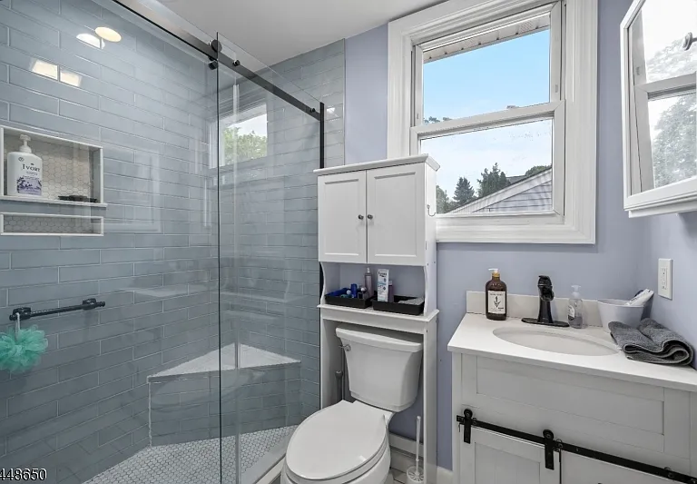 207 Van Winkle Ave — Photo 10