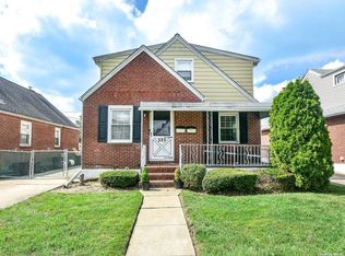 525 Liberty Ave #31, Williston Park, NY 11596