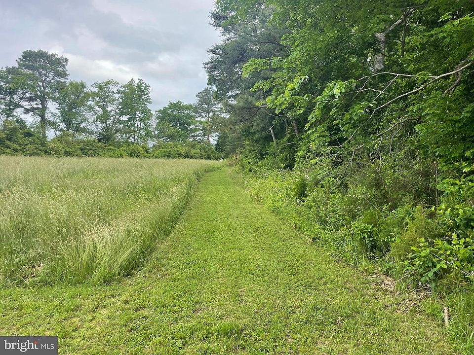 2nd image of Gravel Hill Rd