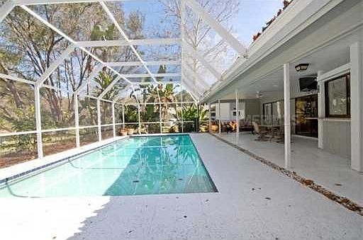 2nd image of 5003 Garrick Ct