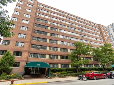 708 W Bittersweet Pl APT 601, Chicago, IL, 60613