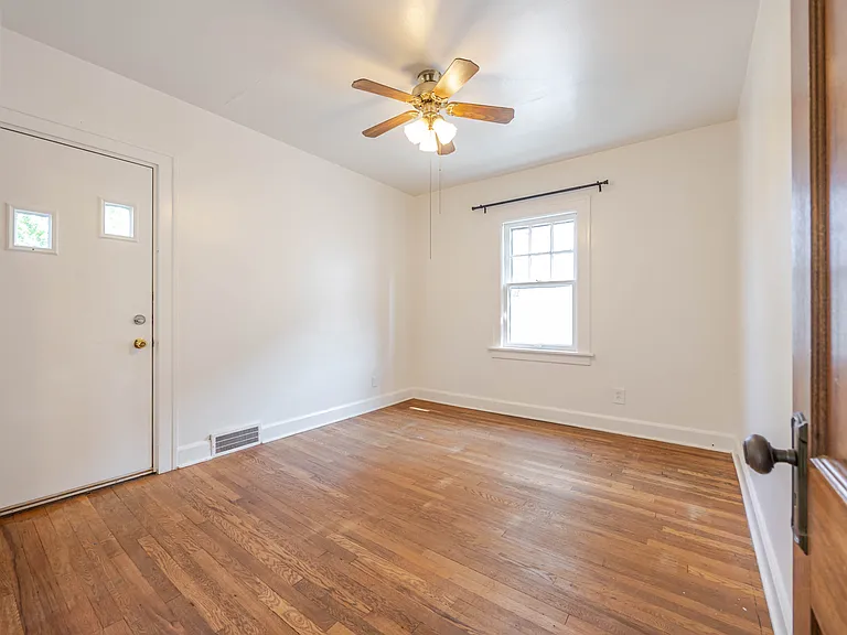 3631 Rolliston Rd #UP — Photo 13