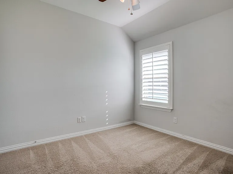 6229 Gloucester Dr — Photo 21