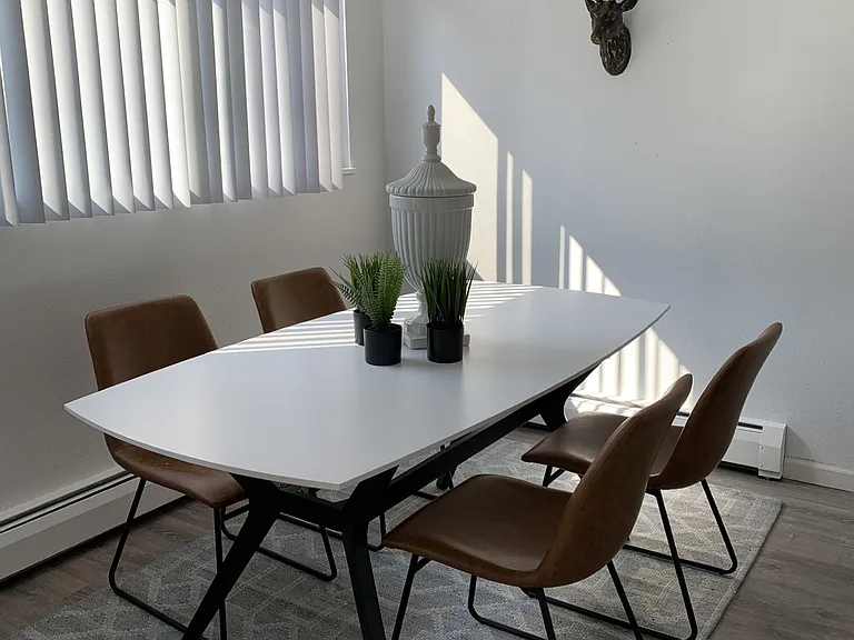 Mohawk Green Apartments — Photo 8