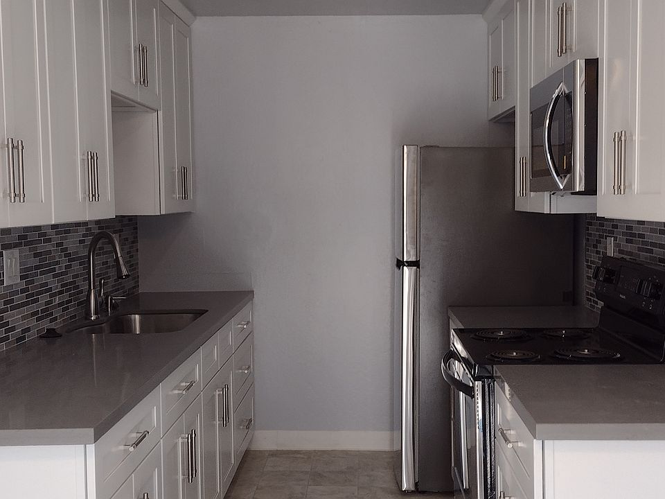 Kitchen middle view