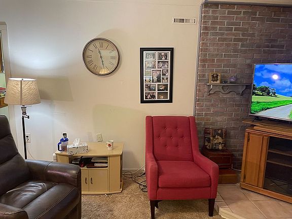Living Room 4
