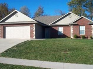 5609 Sandrock Dr, Columbia, MO 65202