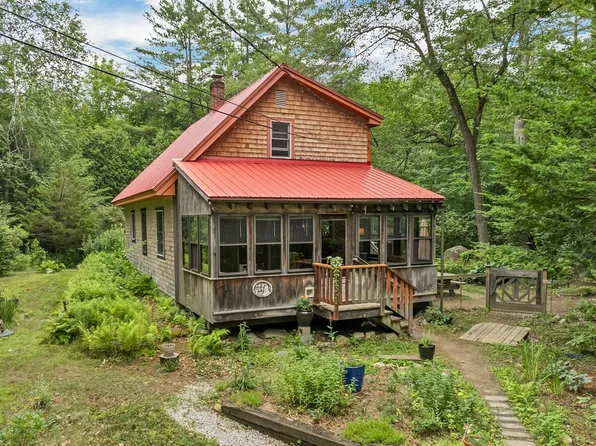 58 Lily Pond Road, Barrington, NH 03825