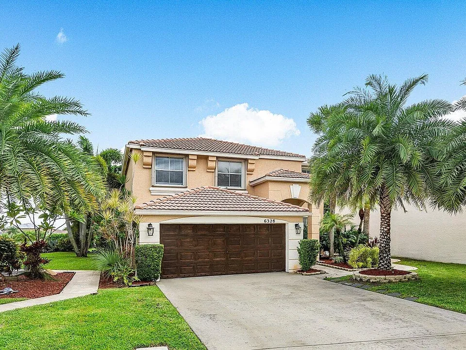 6328 Stonehurst Cir