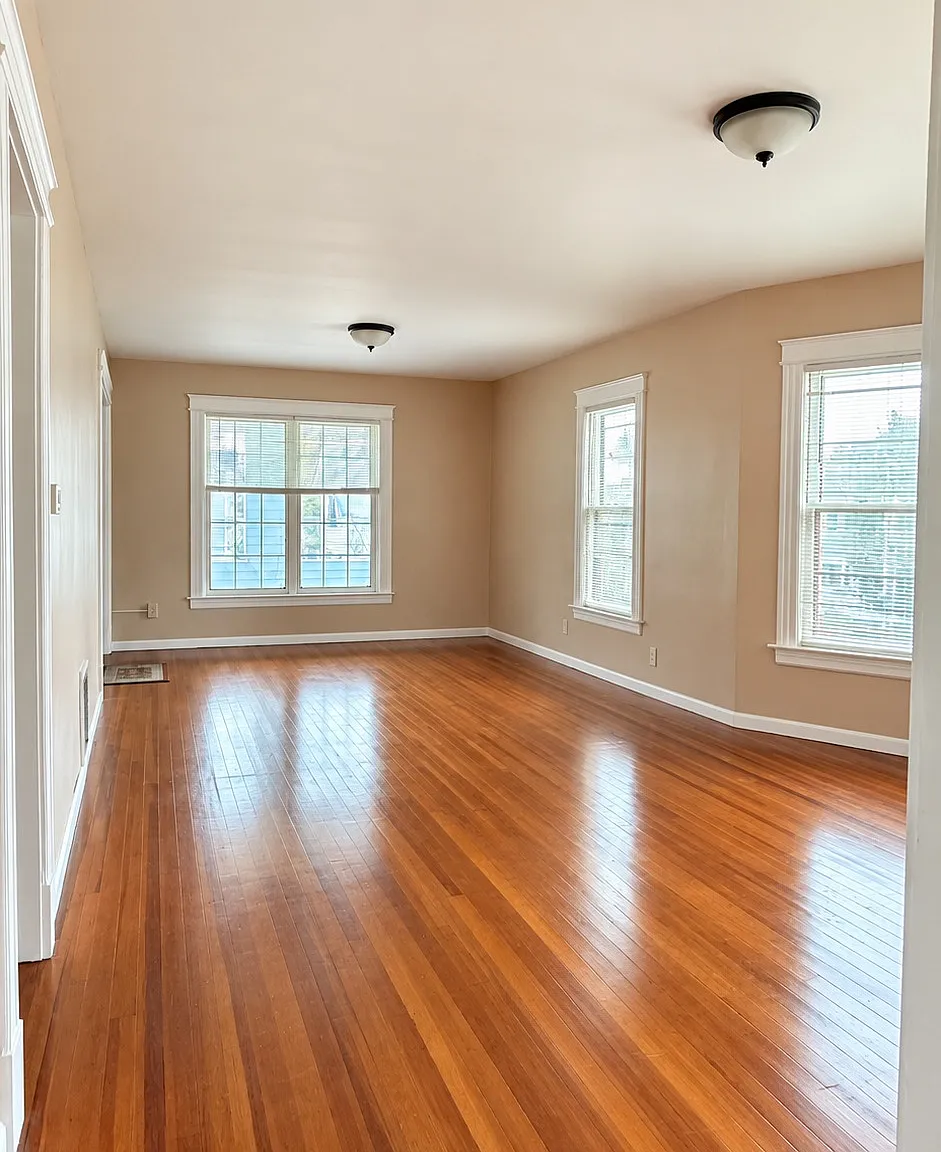 2 bed, 1.0 bath, 1453 sqft, $1,900 — Photo 3