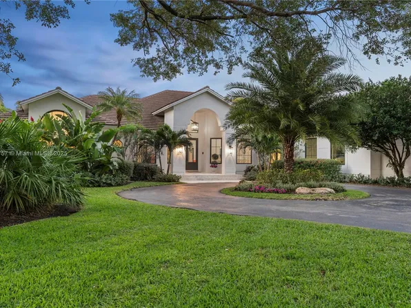 6821 SW 104th St, Pinecrest, FL 33156