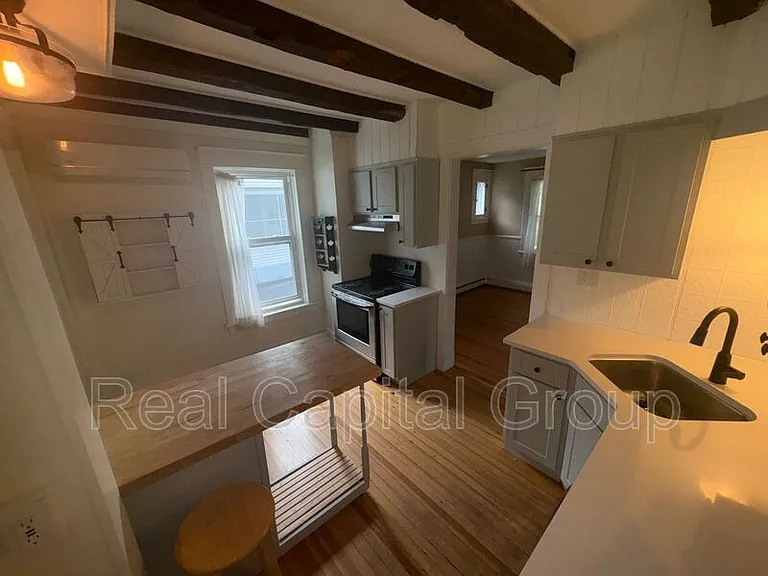 376 Kenwood Ave — Photo 23