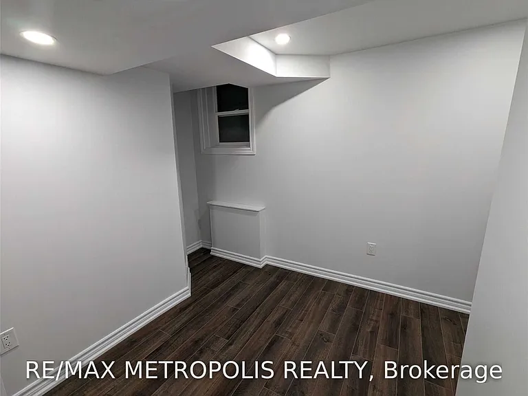 119 Tom Edwards Dr #BASEMENT — Photo 9