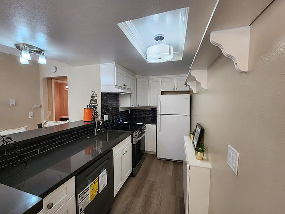4th image of 151 Buckingham Dr Unit 255