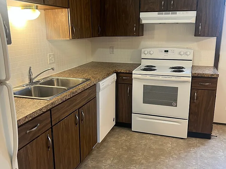 509 S Elm Ave #8 — Photo 6