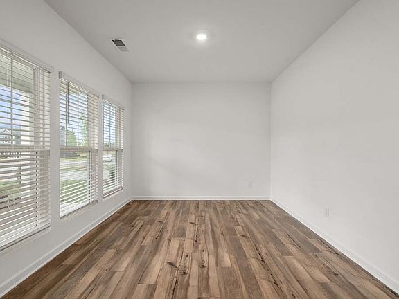 The Pointe at Heron Bay - Baker Interior Image 2