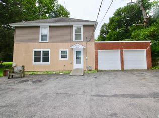 10740 N Robinson Ct, Peoria, IL 61615