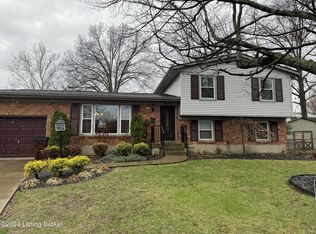 8000 Troutwood Ct, Louisville, KY 40291