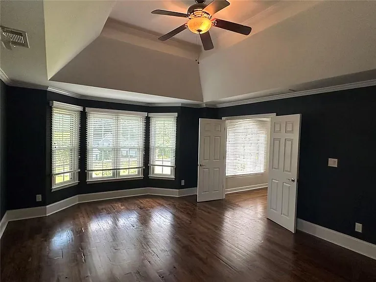 7070 Derby Ct — Photo 16