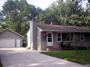 2335 Cedar Ave, White Bear Lake, MN 55110