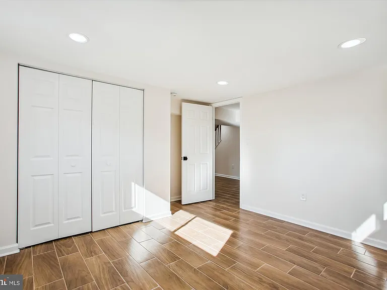 5201 Montgomery St — Photo 20