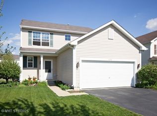 475 Grape Vine Trl, Oswego, IL 60543