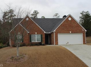 384 Plantation Ridge Ct, Loganville, GA 30052