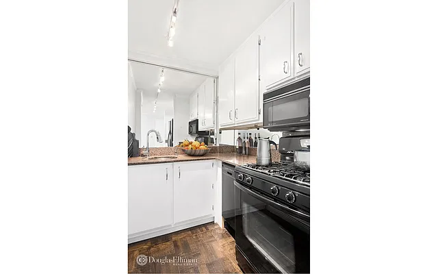 Sold by Douglas Elliman | media 3