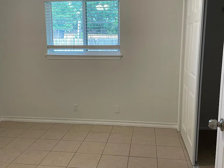 149 Oak Grove Dr — Photo 9