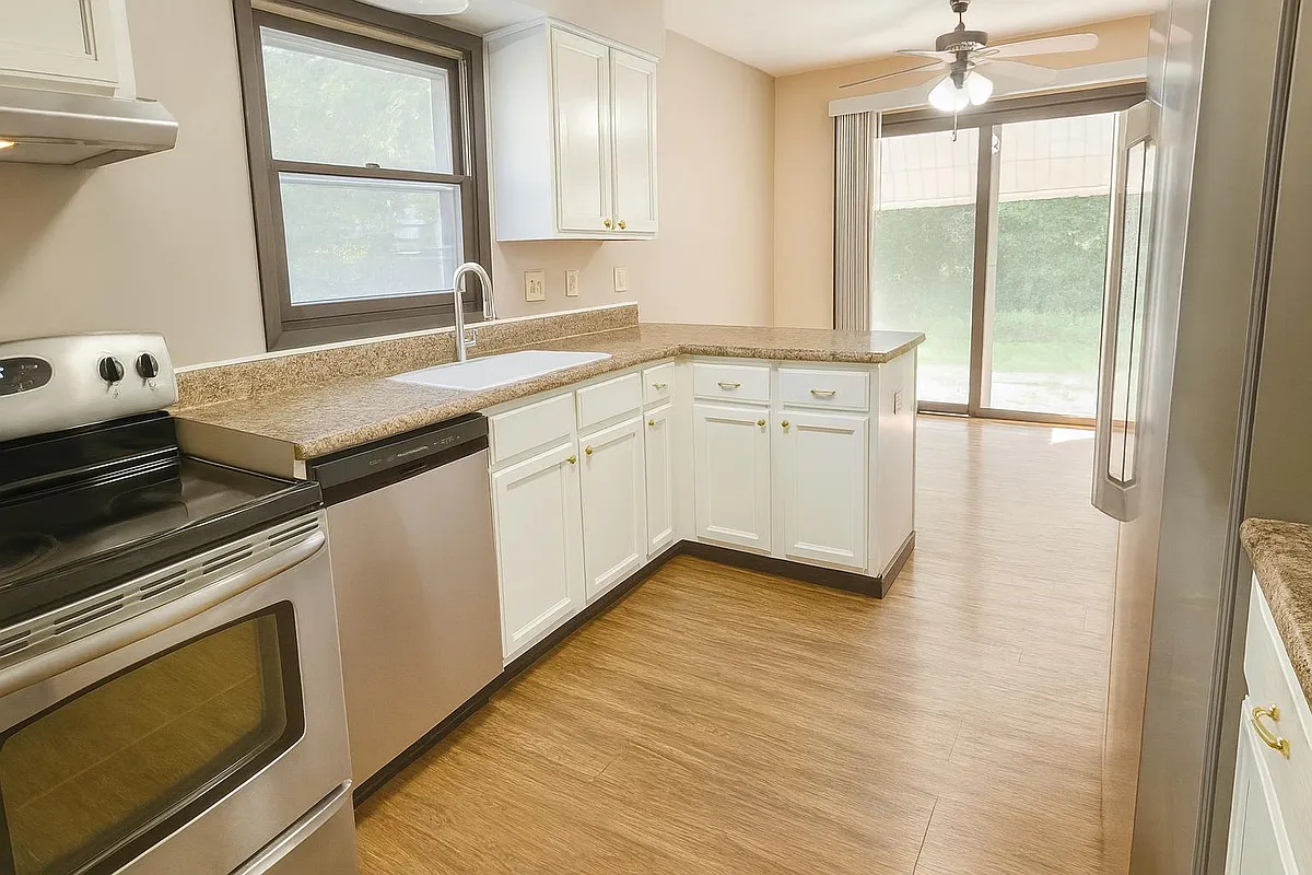 Unit Photo - 16515 Dane Ct E #2.5