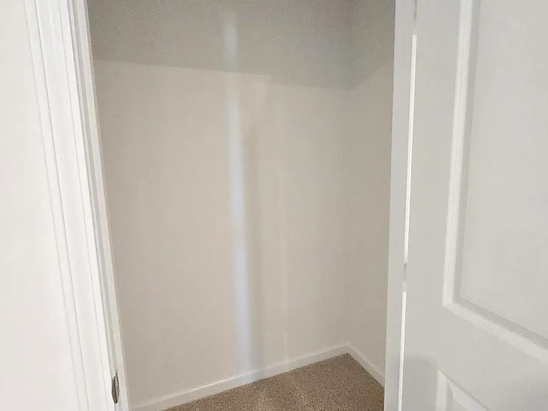 877 Bullhorn Dr — Photo 43