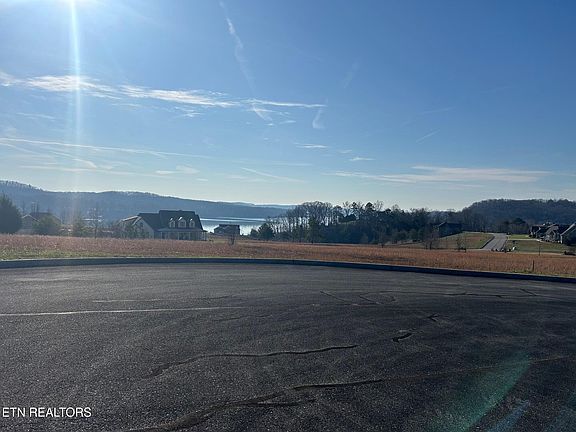 4th image of 117 Scenic View Ln