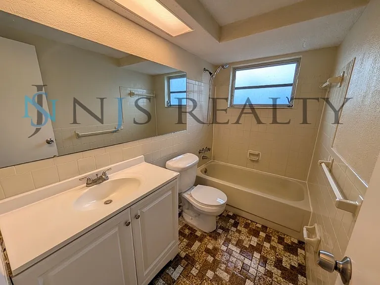 9520 Gray Fox Ln — Photo 13