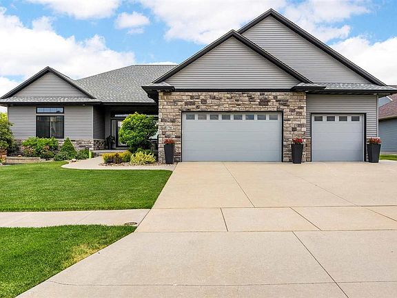 3rd image of 1780 Stone Creek Cir