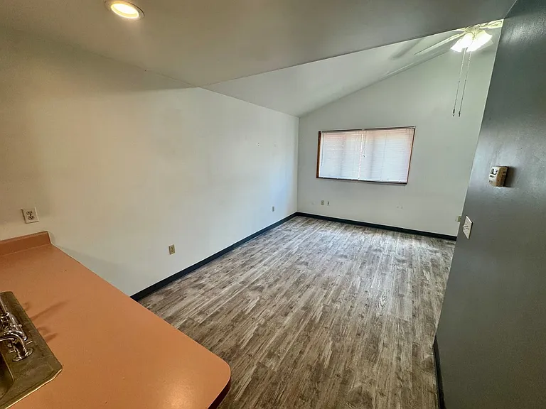 212 Church Street — Photo 24