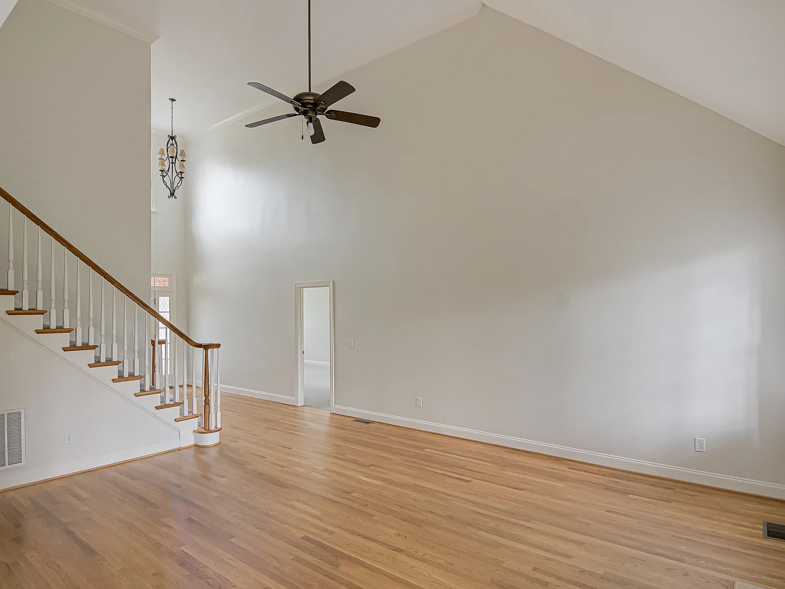 5708 Mabe Dr — Photo 3