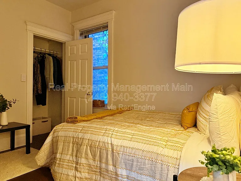 4425 John R. — Photo 12