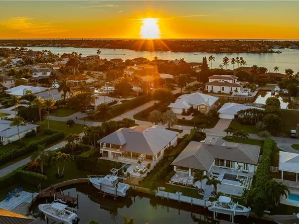 1585 Mullet LN, NAPLES, FL 34102