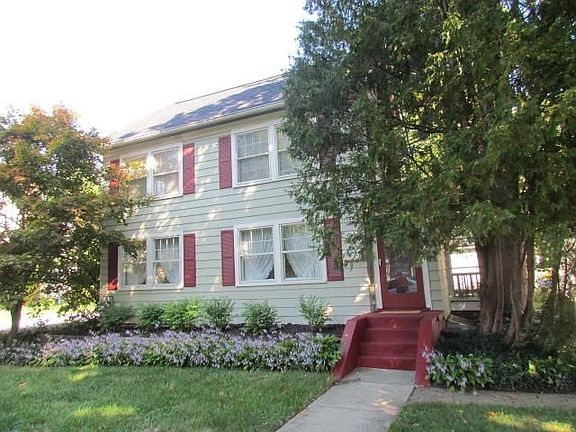 2nd image of 1106 Sherman St