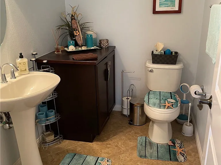 16 Compass Ct — Photo 12