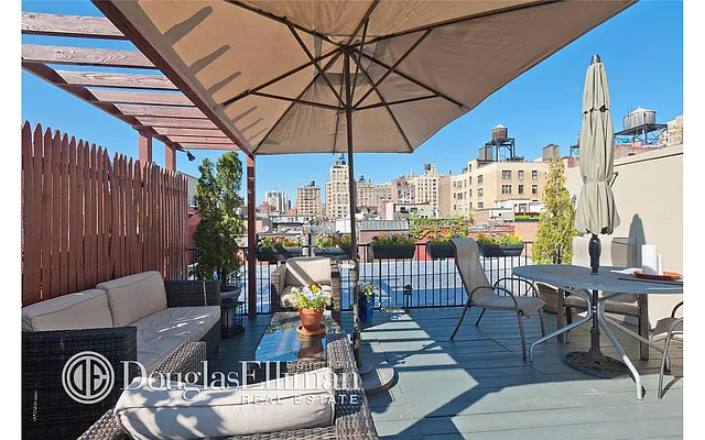 Sold by Douglas Elliman | media 18