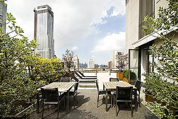 Sold by Nest Seekers International | media 9