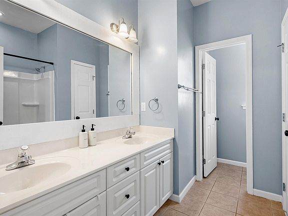 5th image of 2130 Adkins Pl