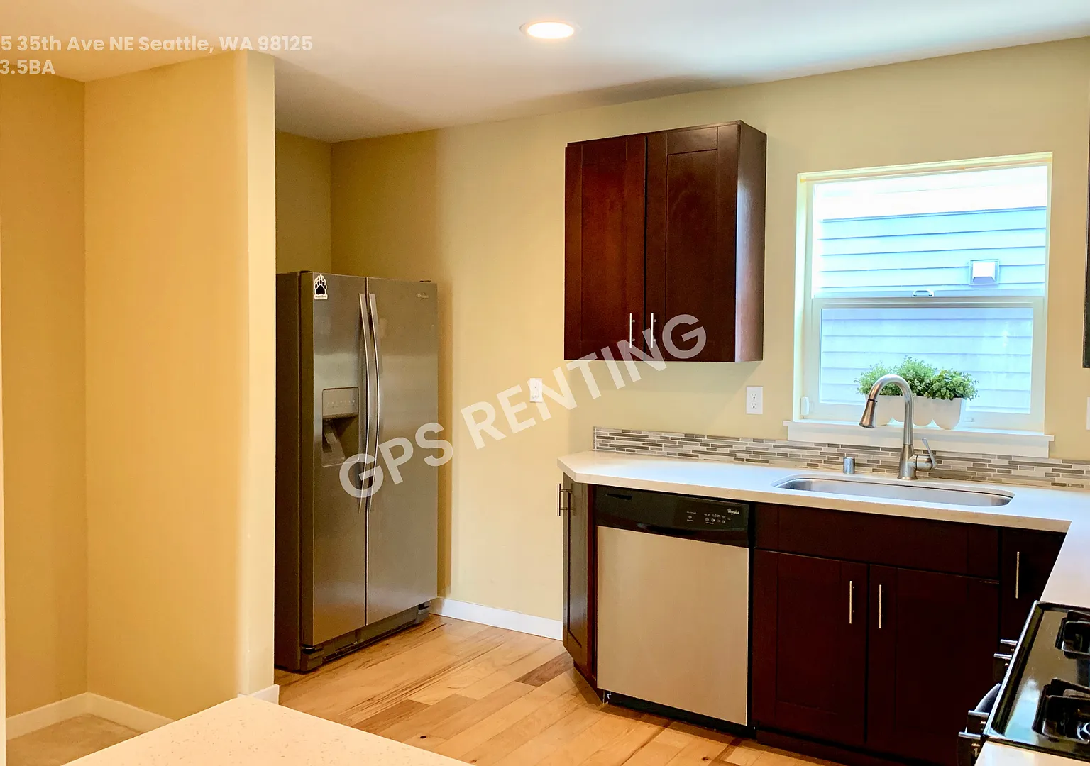 3bd tri-level townhouse in Lake City — Photo 4